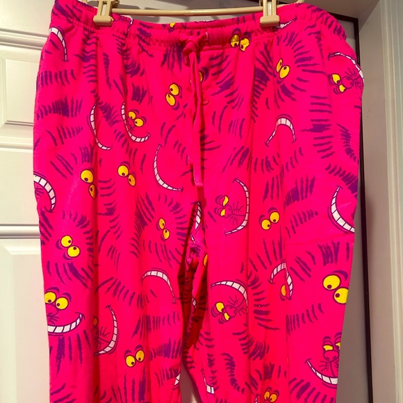 Disney Cheshire Cat Flannel - Picture 1 of 4